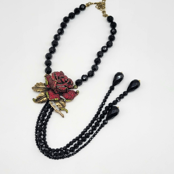 Heidi Daus Garnet Swarovski Crystal Red Rose Statement Lariat with LONG tassels - Picture 4 of 15